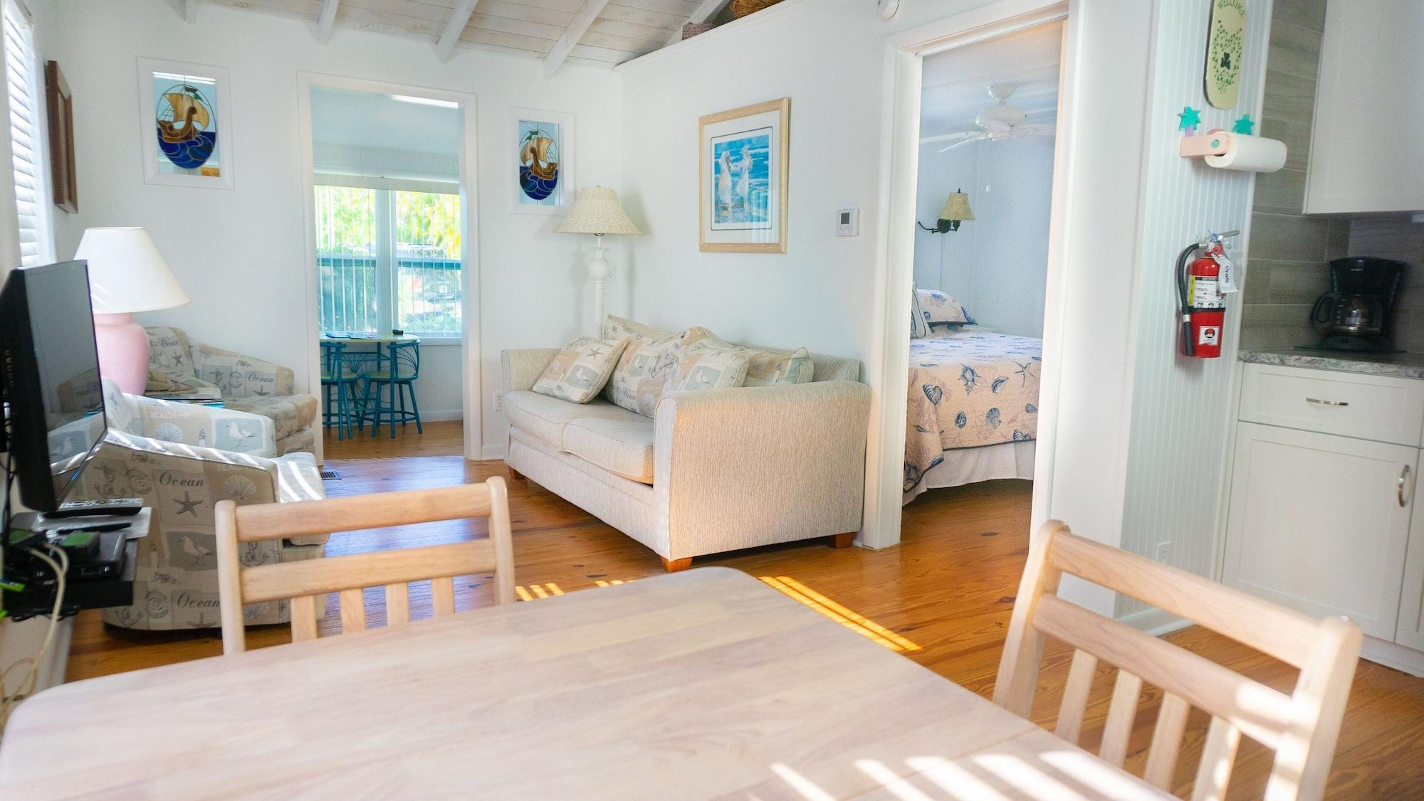Gulf Breeze Cottages Sanibel Exterior photo