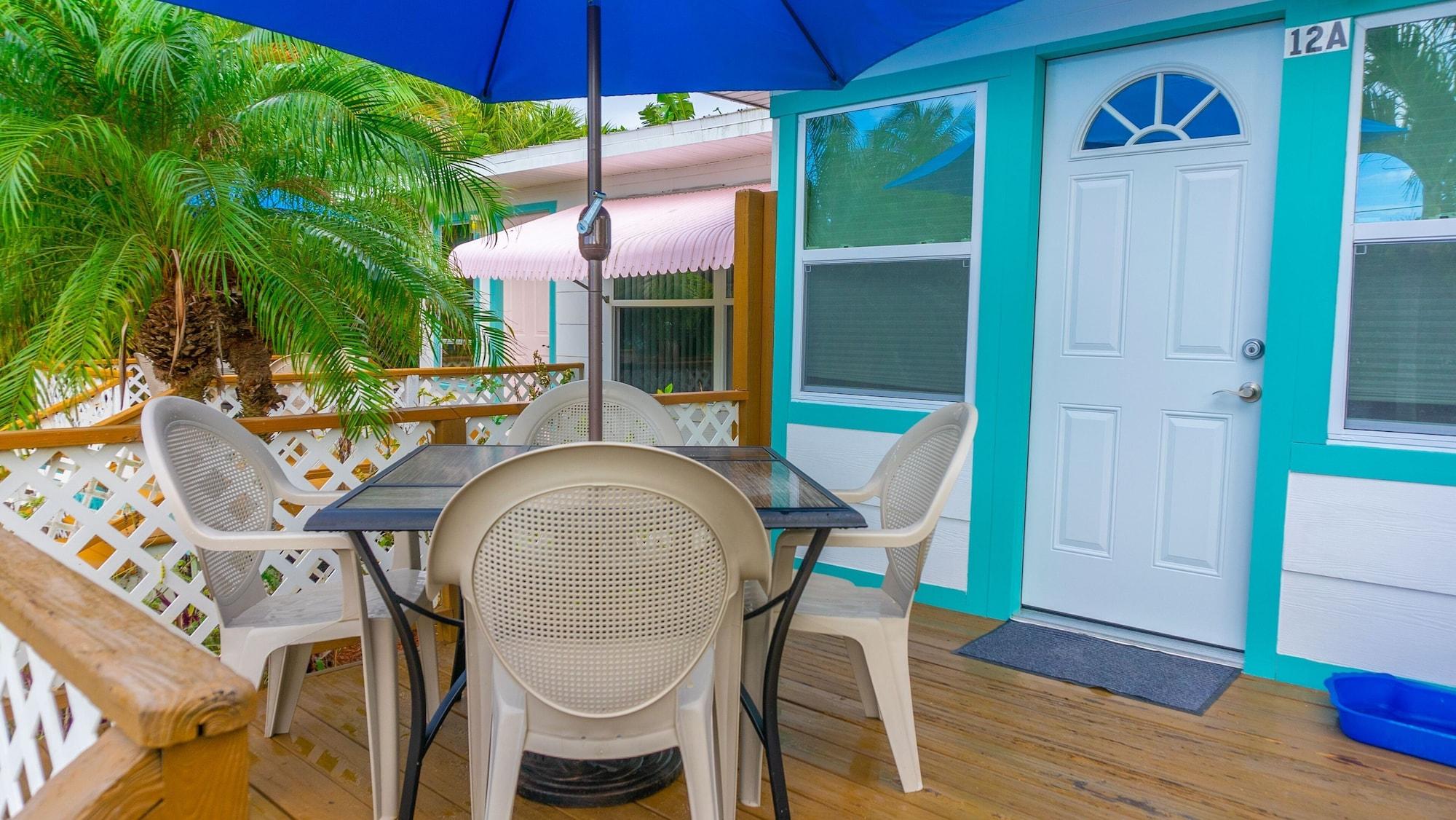 Gulf Breeze Cottages Sanibel Exterior photo