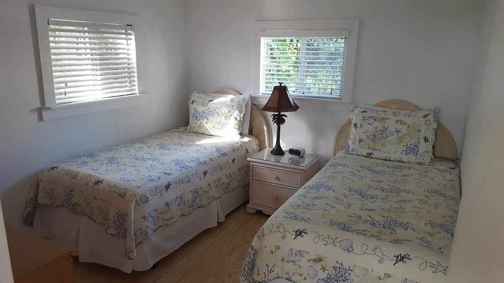 Gulf Breeze Cottages Sanibel Exterior photo