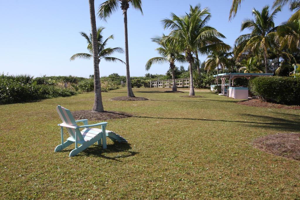 Gulf Breeze Cottages Sanibel Exterior photo